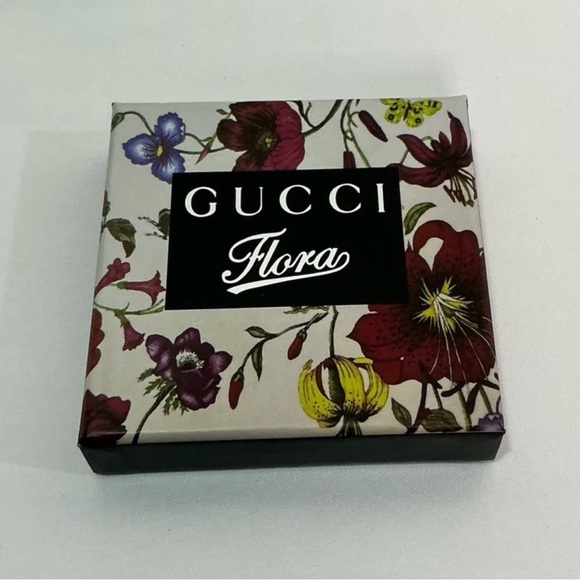 💐NIB GORG GUCCI FLORA LIMITED EDITION Compact Mirror w/Silver Floral Engraving - Picture 7 of 16